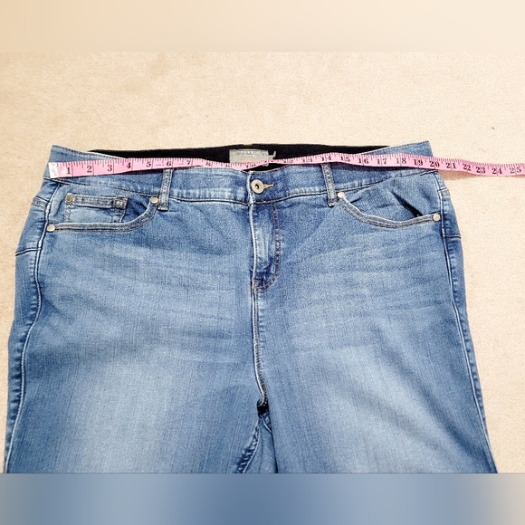 Torrid Bombshell Skinny Jeans Women’s Plus Size 22S Premium Stretch - Picture 6 of 14